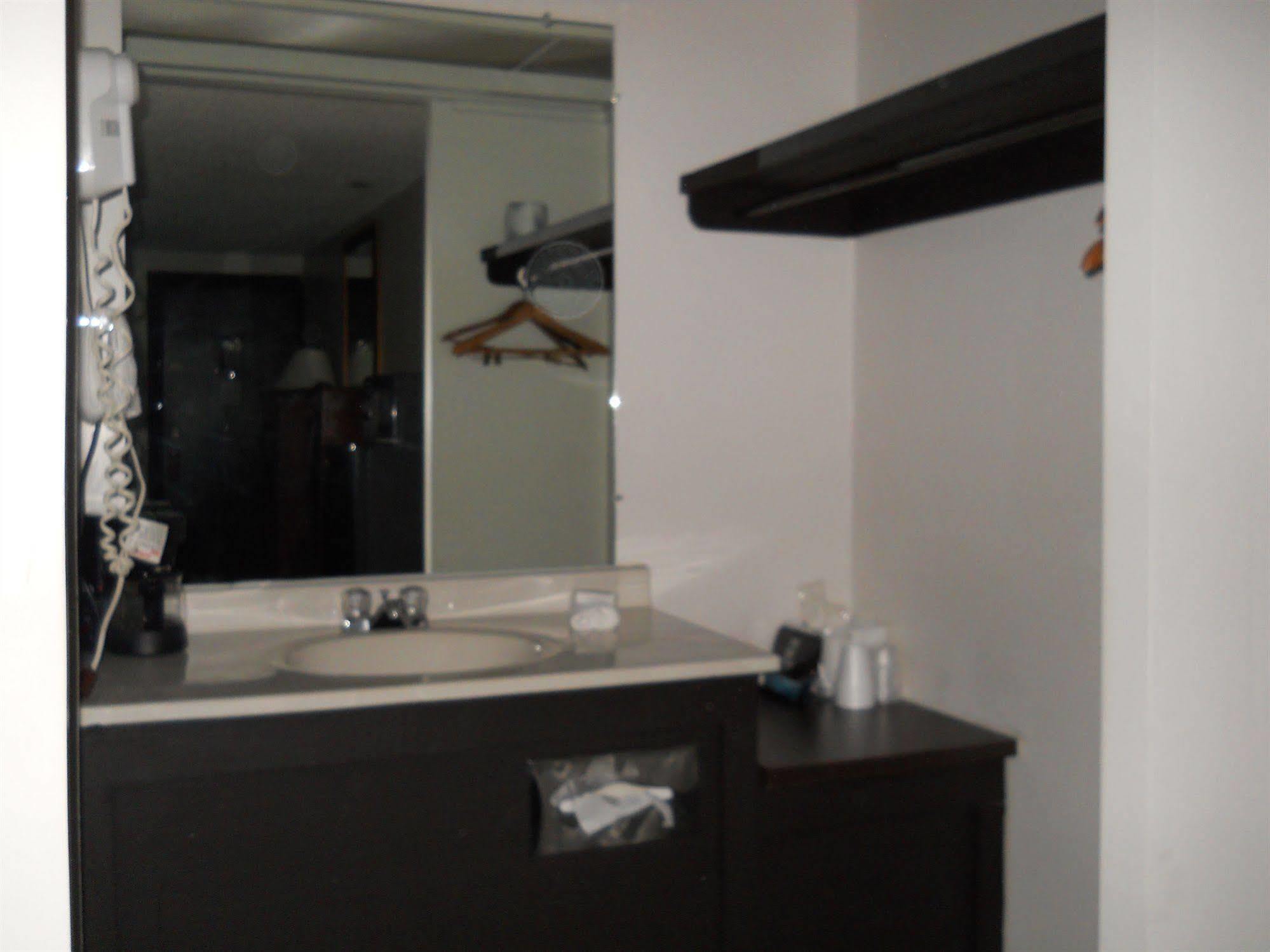 Value Inn Motel - Milwaukee Airport South Ок-Крик Экстерьер фото