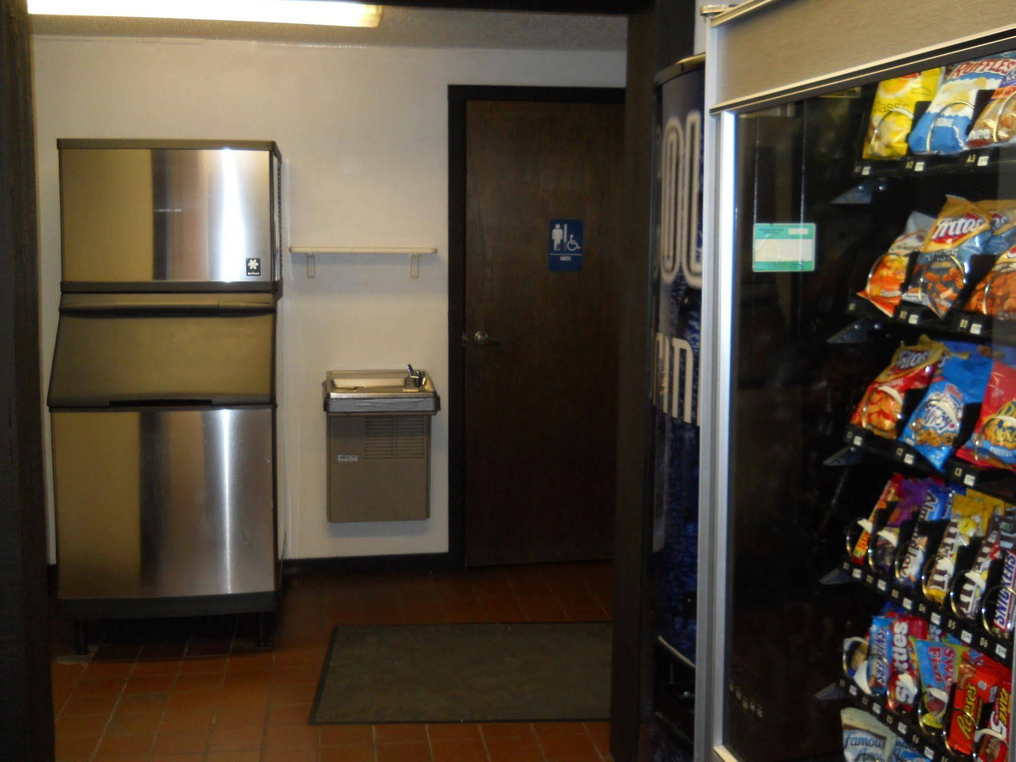 Value Inn Motel - Milwaukee Airport South Ок-Крик Экстерьер фото